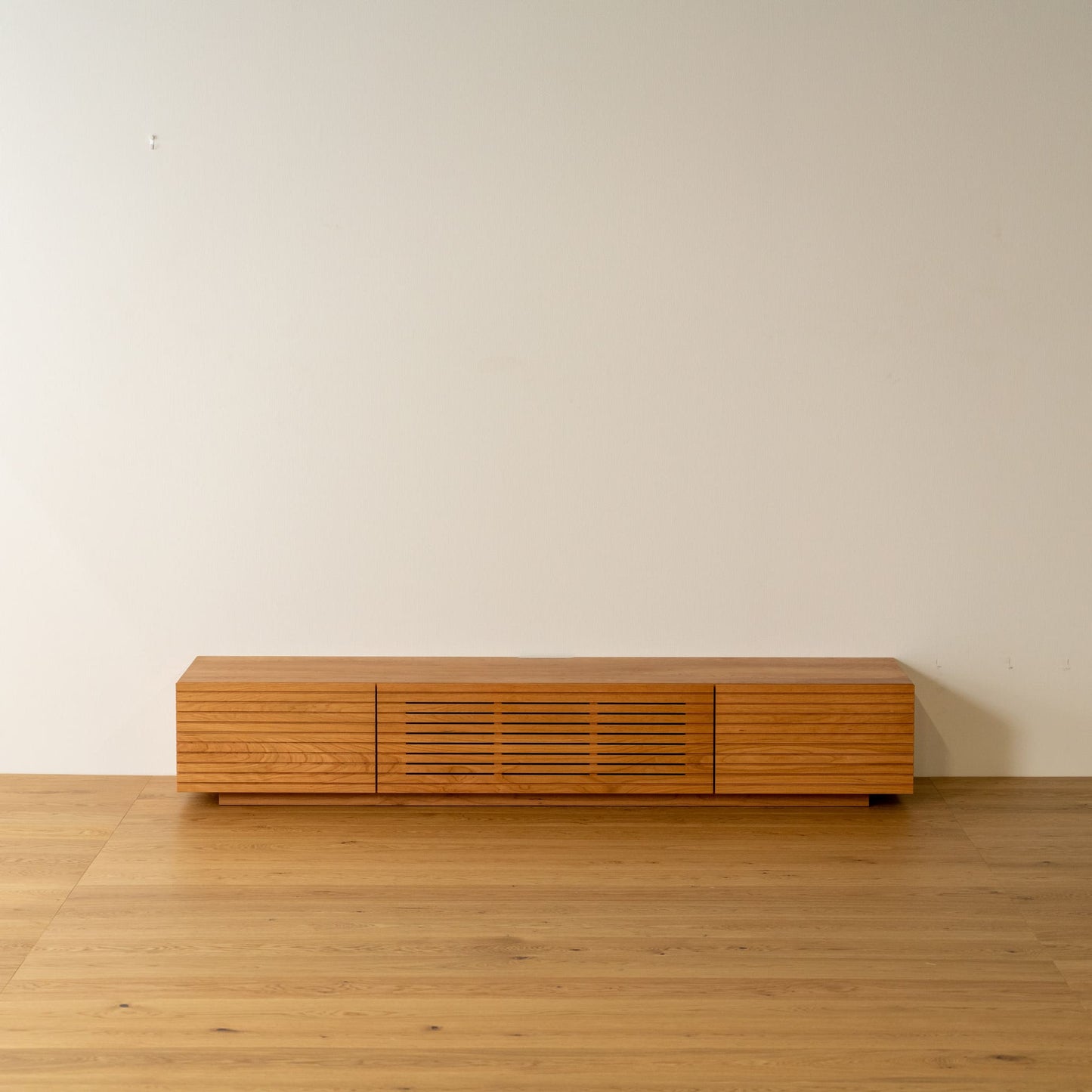 AV Board / Slit
