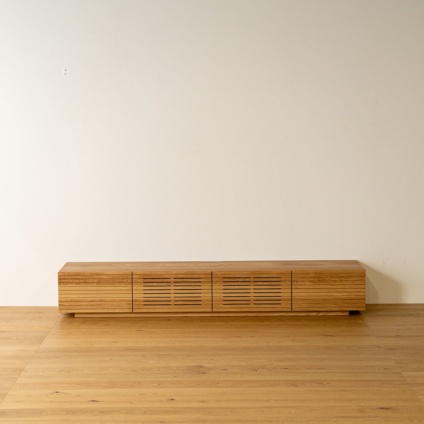 AV Board / Slit