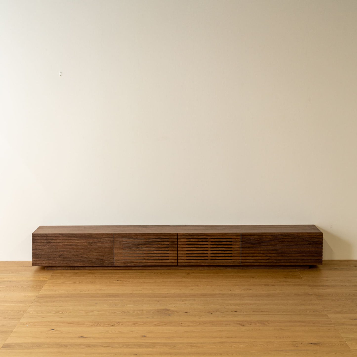 AV Board / Slit