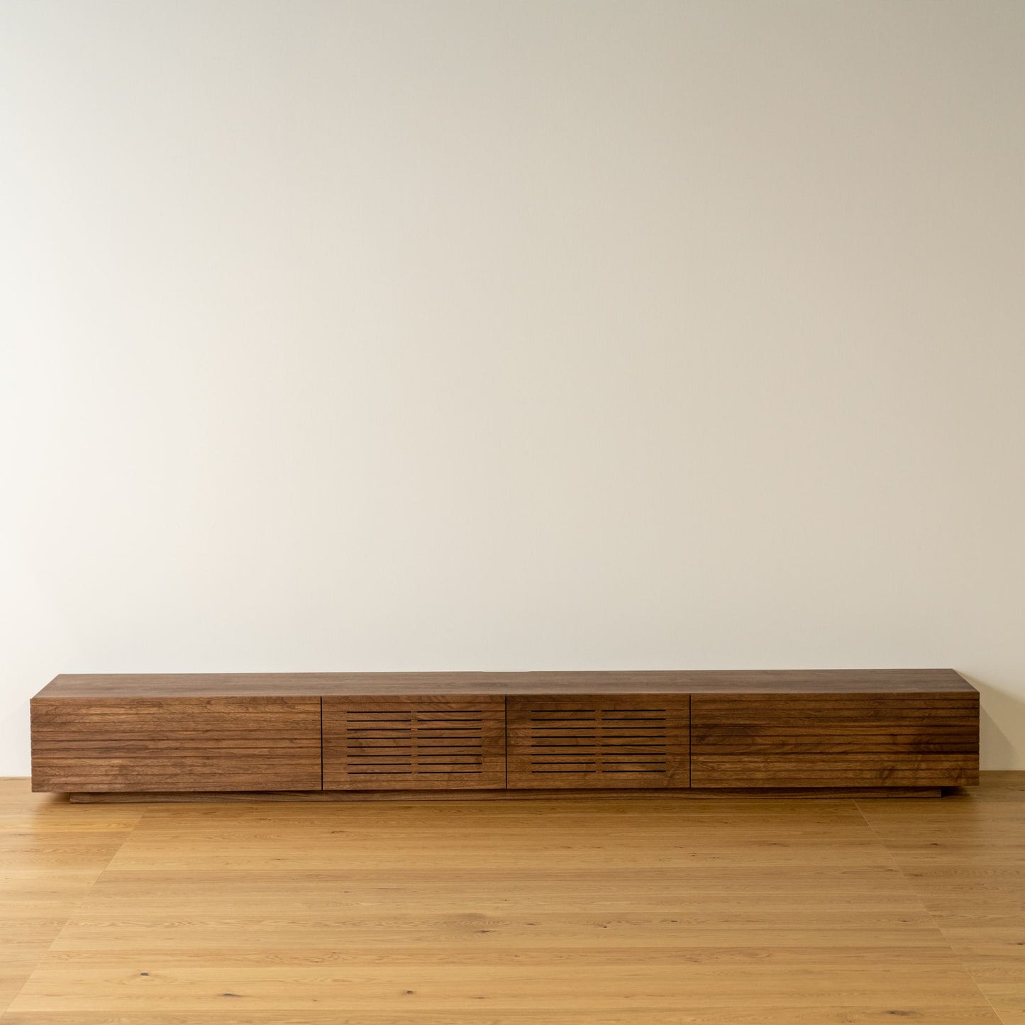 AV Board / Slit